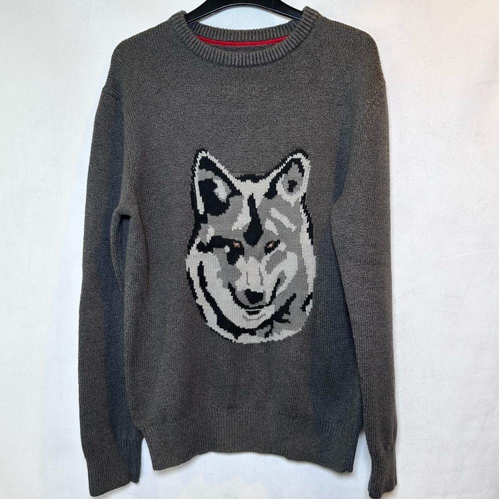 Wind River Heritage Wolf Graphic Sweater Pullover, Grey. Size S